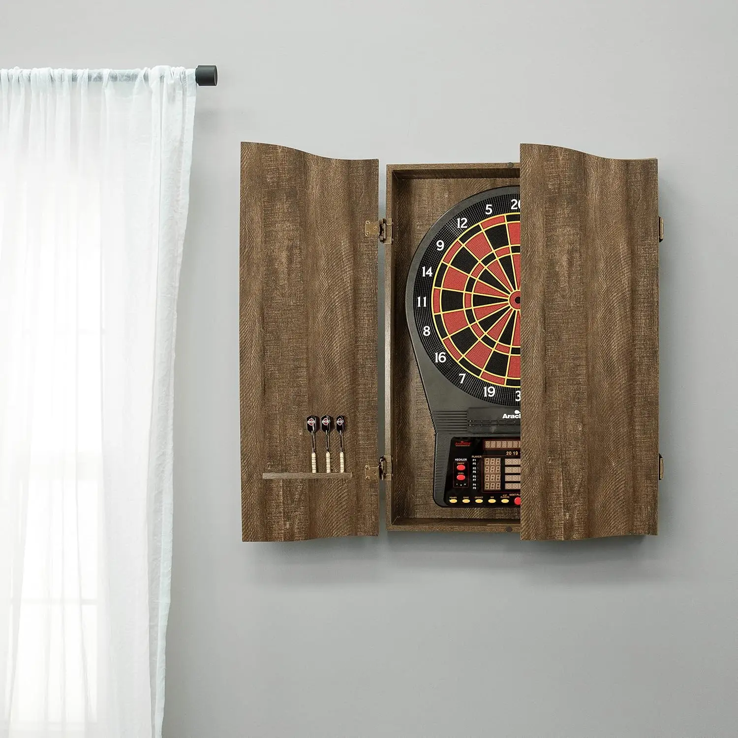 خزانة لوحة السهام الرياضية برا - مراجعة Electronic Dartboard Cabinet وسعره