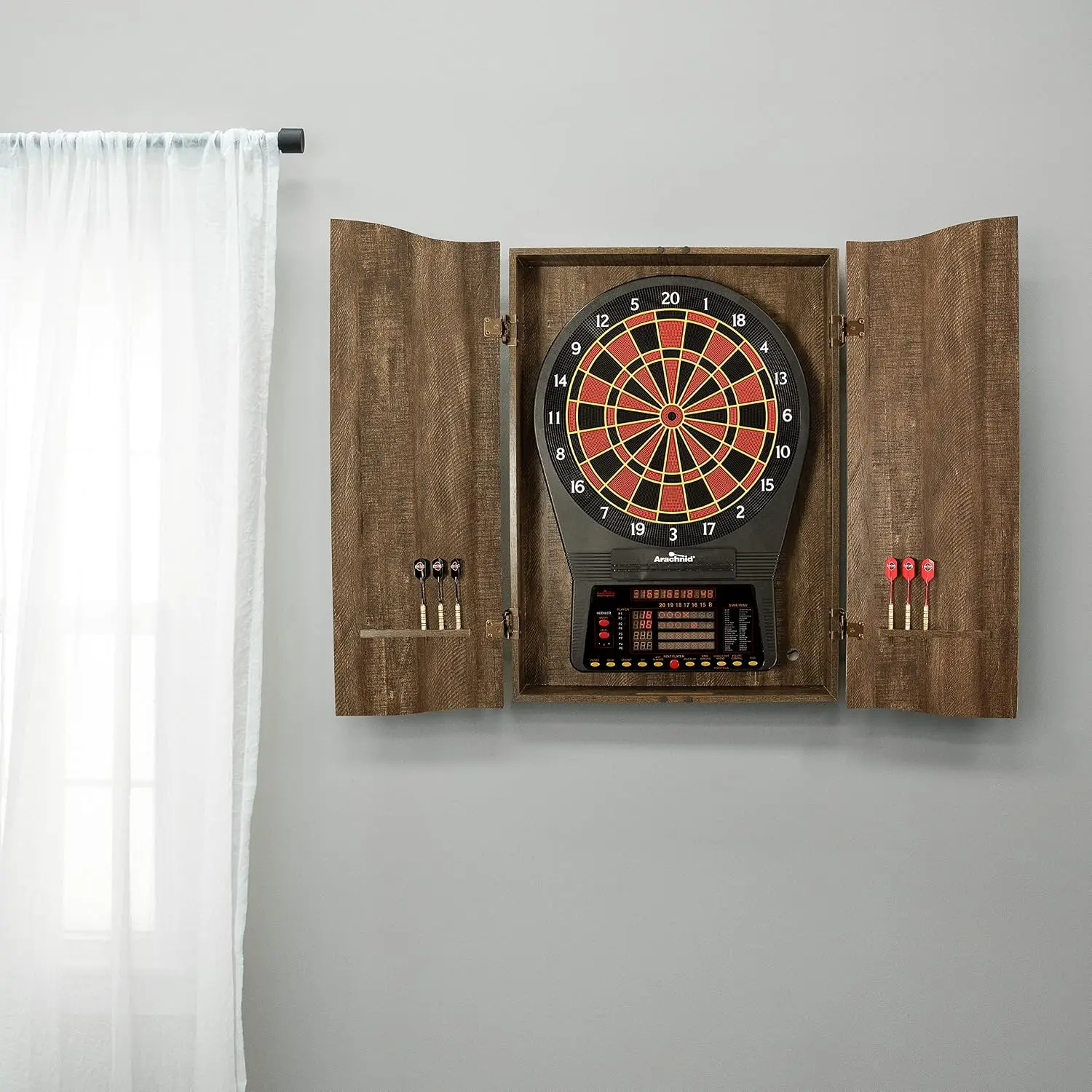 خزانة لوحة السهام الرياضية برا - مراجعة Electronic Dartboard Cabinet وسعره