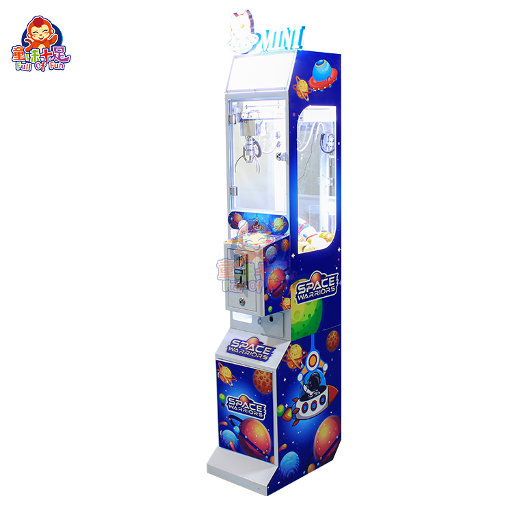 آلة ألعاب صغيرة تعمل بالعملة ل - مراجعة Arcade Prize Vending Machine وسعره